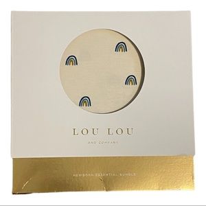 Newborn Bundle (Swaddle, hat, and mittens)